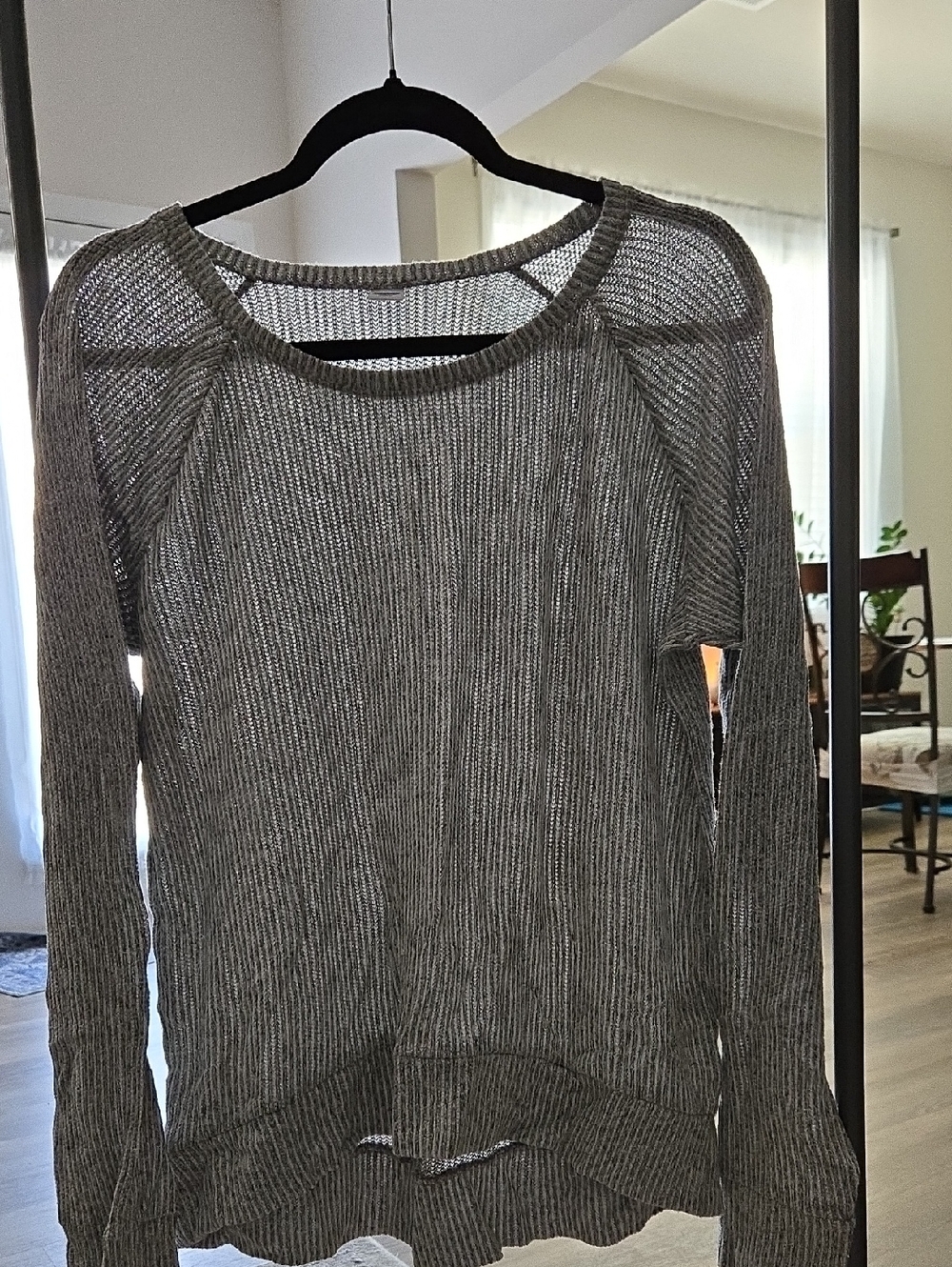 Old Navy Light Gray Knit Sweater